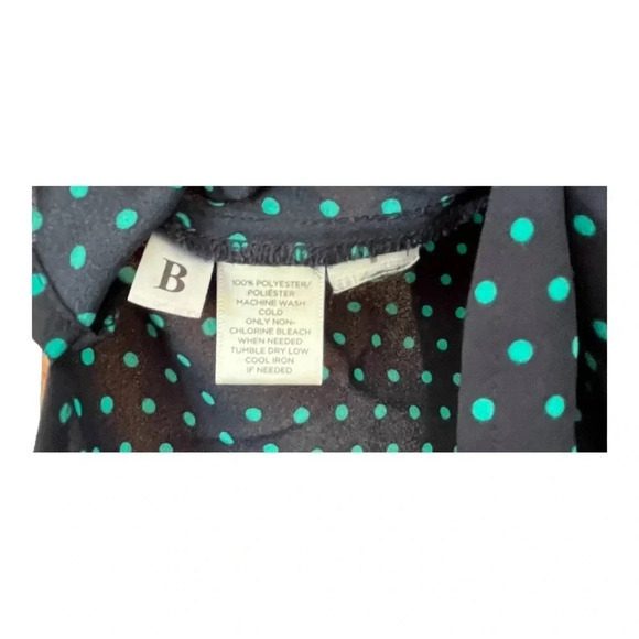 Ann Taylor Loft Long Sleeve‎ Blouse, Navy with Teal Polka Dots, Size XS - Picture 7 of 7
